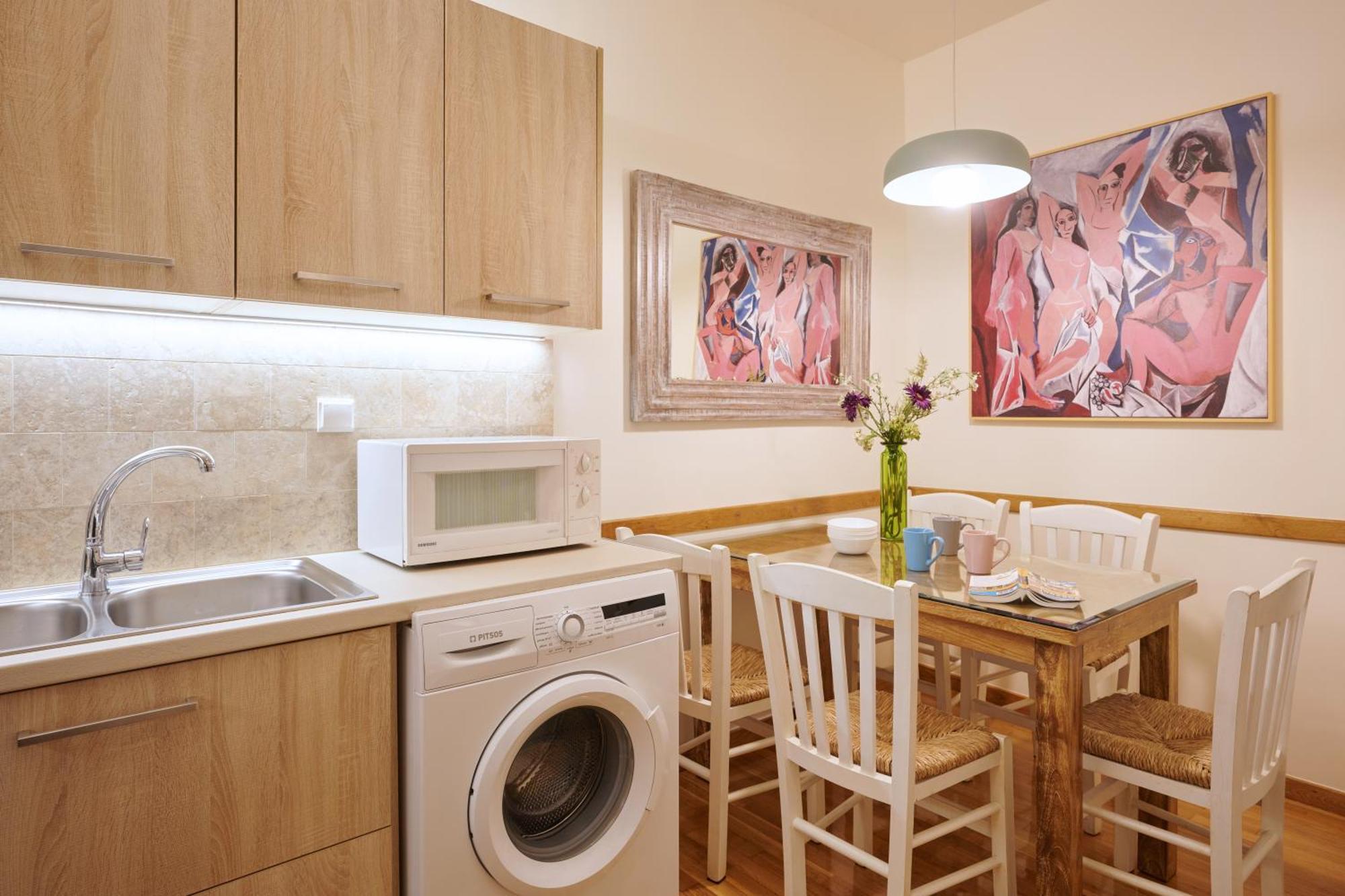 Rastoni Athens Suites Near Acropolis Экстерьер фото